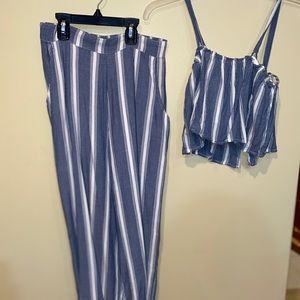 Hollister two piece pants & crop top set
